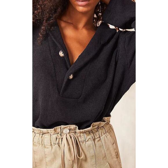Free People Beach Size Small Black‎ Bino Pullover Button Crop Gathered Sweater - Picture 3 of 12